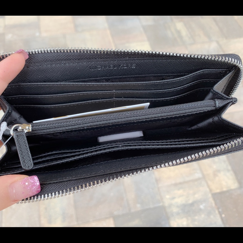 Gaby’sBags👜💕-NWT Michel Kors Large Wallet Black - Picture 4 of 4
